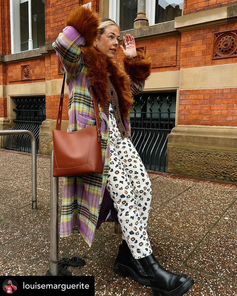 <tc>Oli - Sac à bandoulière midi peau de pomme cuir marron</tc>